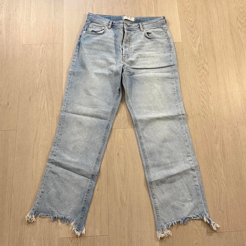 Free People We the Free Maggie Mid-Rise distressed hem Size 27 NWOT - Picture 2 of 6